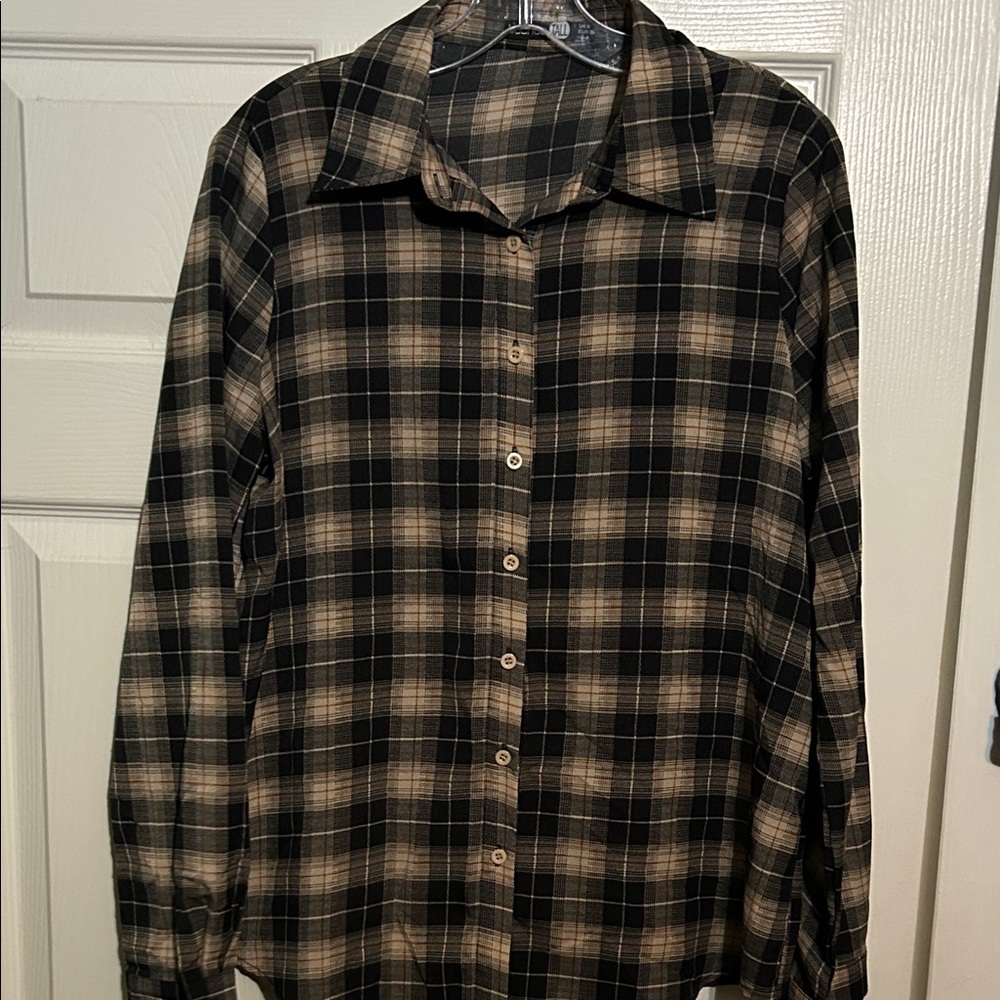 Boohoo‎ Black and Cream Plaid Shirt